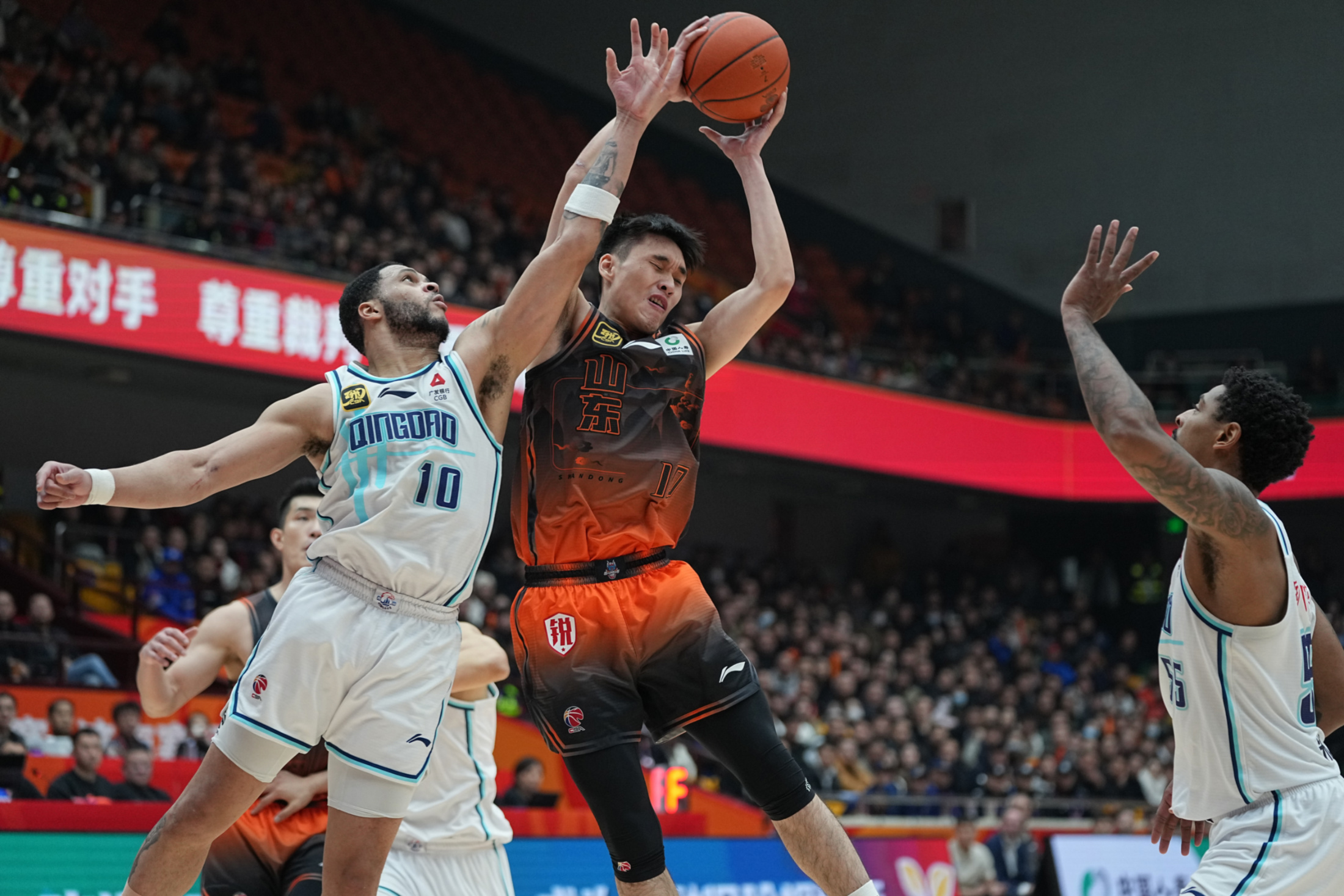 银河娱乐 -转会期里尔备战CBA季后赛，单刀错失细节曝光，气氛紧张，医务组通报恢复的简单介绍