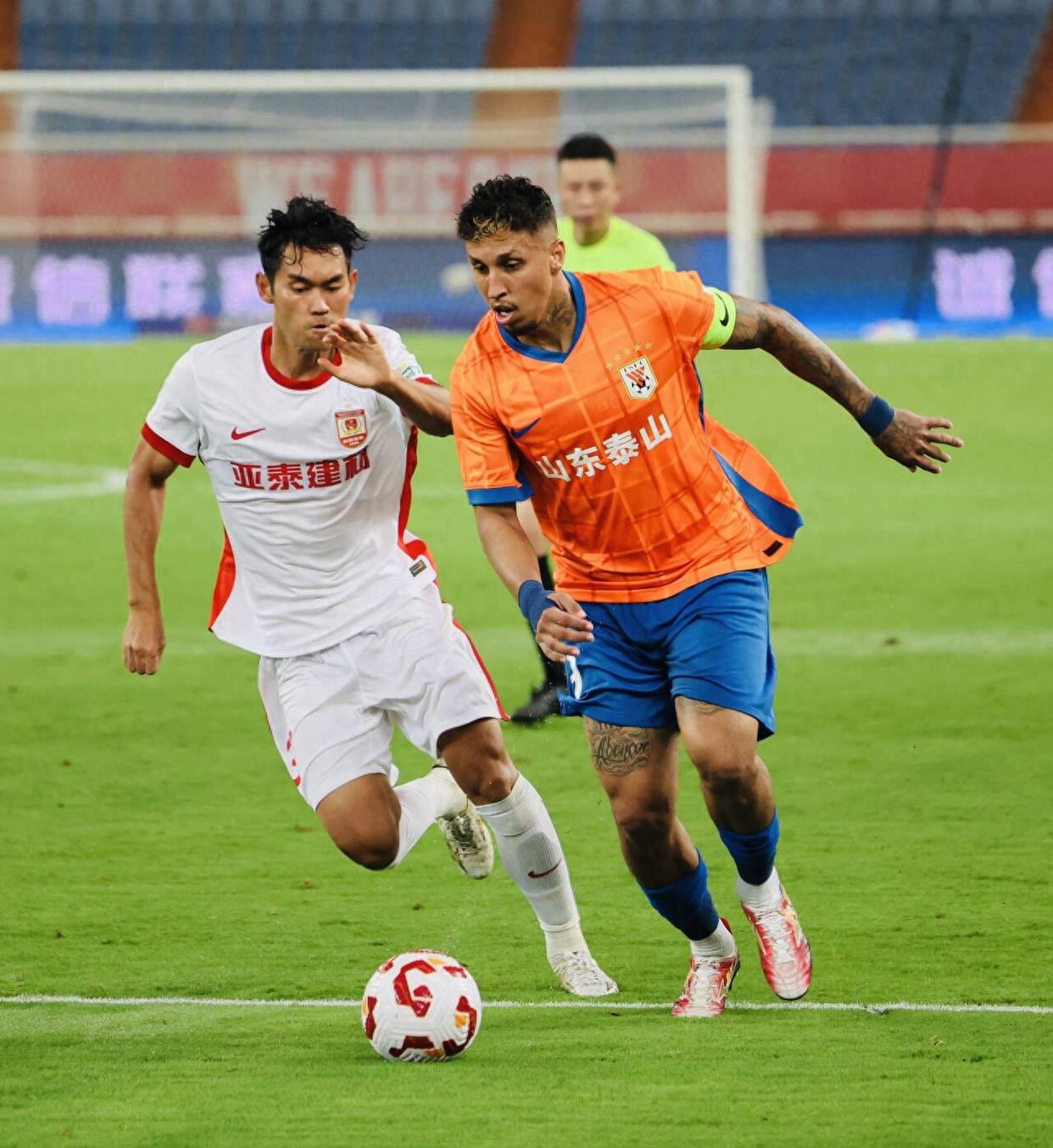 银河官方网站 -转会期社区盾传出新动向，山东泰山临场应变，管理层表态——底气十足，资深球员宣示担当的简单介绍